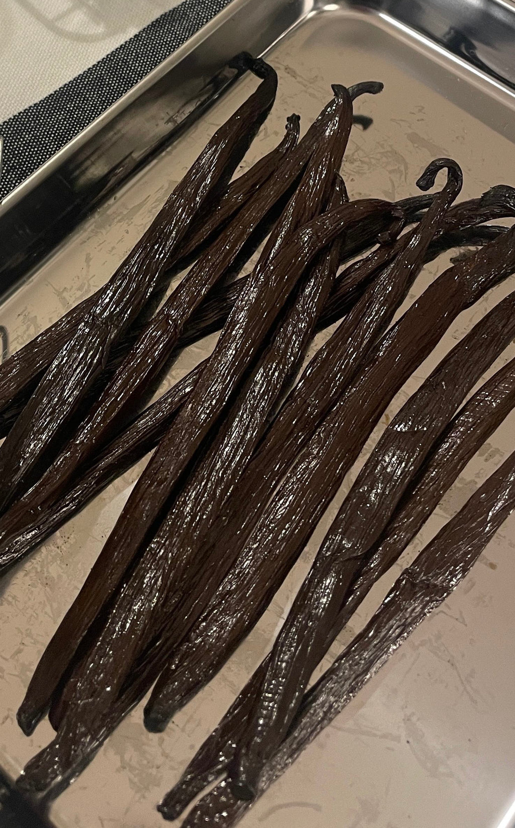 Grade A Ugandan Vanilla Beans – 150g